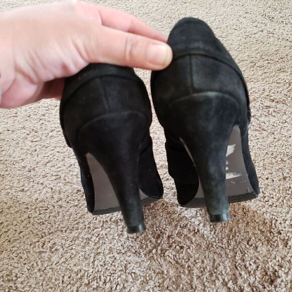 Tahari black booties 6 - Picture 5 of 6